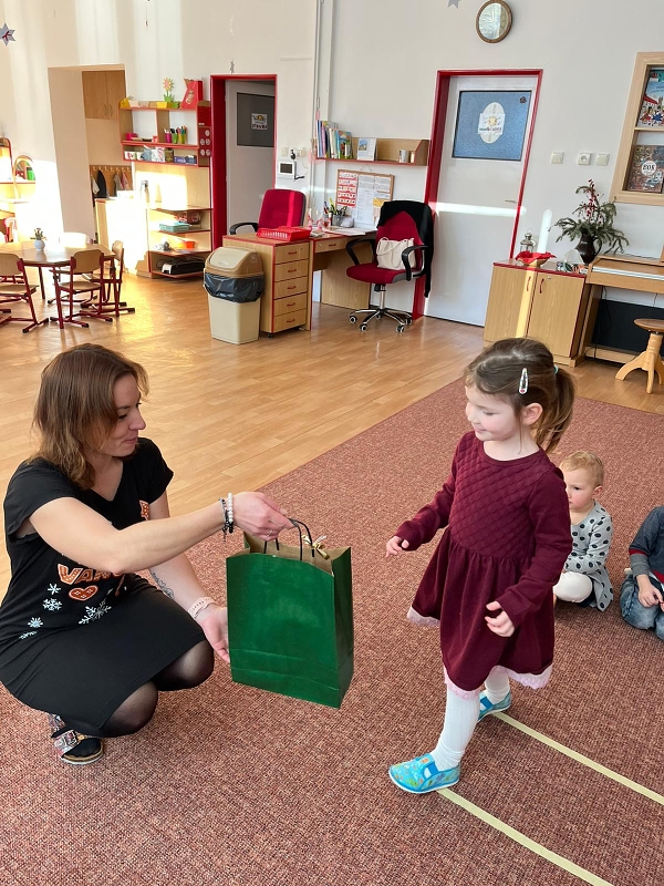 Vánoční nadílka v Broučcích