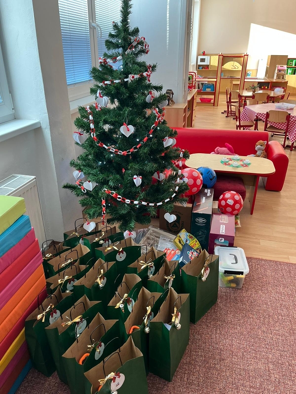 Vánoční nadílka v Broučcích