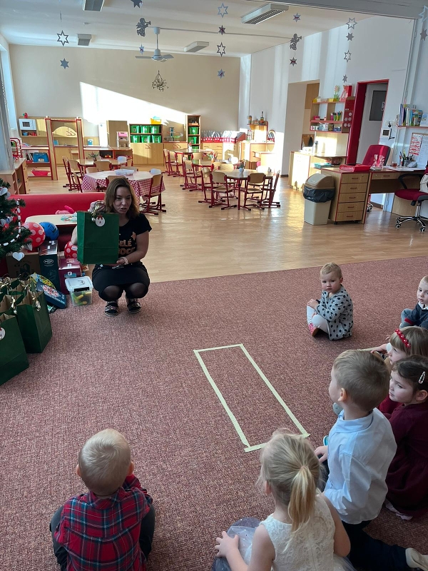 Vánoční nadílka v Broučcích