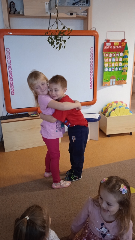 Vánoční zvyky - jmelí, prskavky v Opičkách