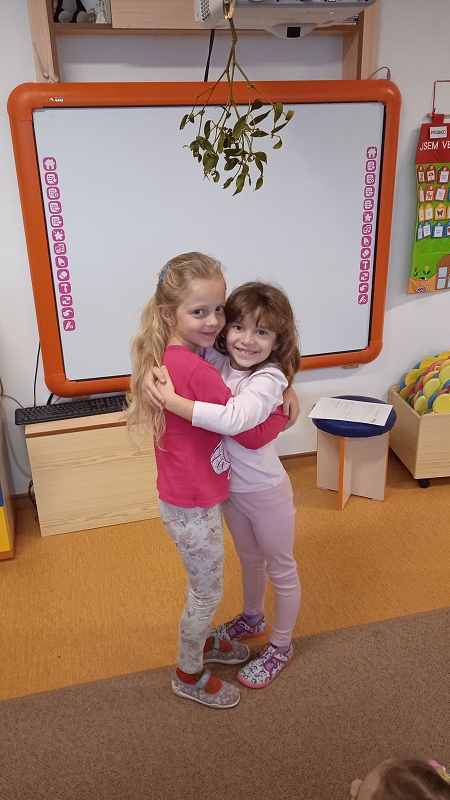 Vánoční zvyky - jmelí, prskavky v Opičkách