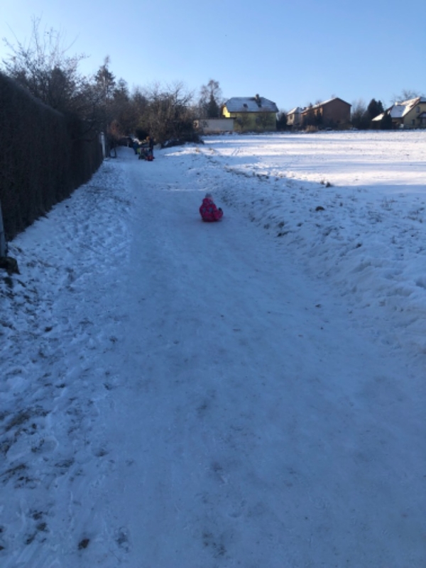 Hrátky na sněhu - Opičky