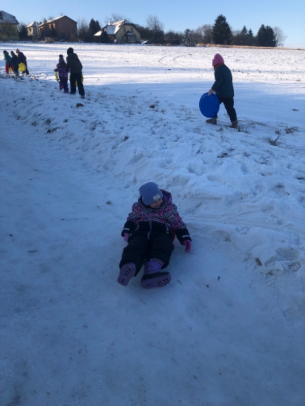 Hrátky na sněhu - Opičky