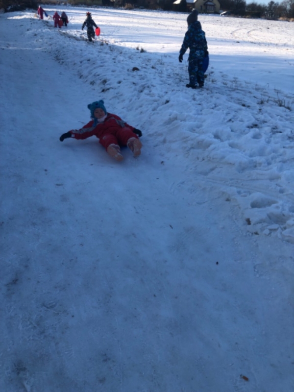 Hrátky na sněhu - Opičky