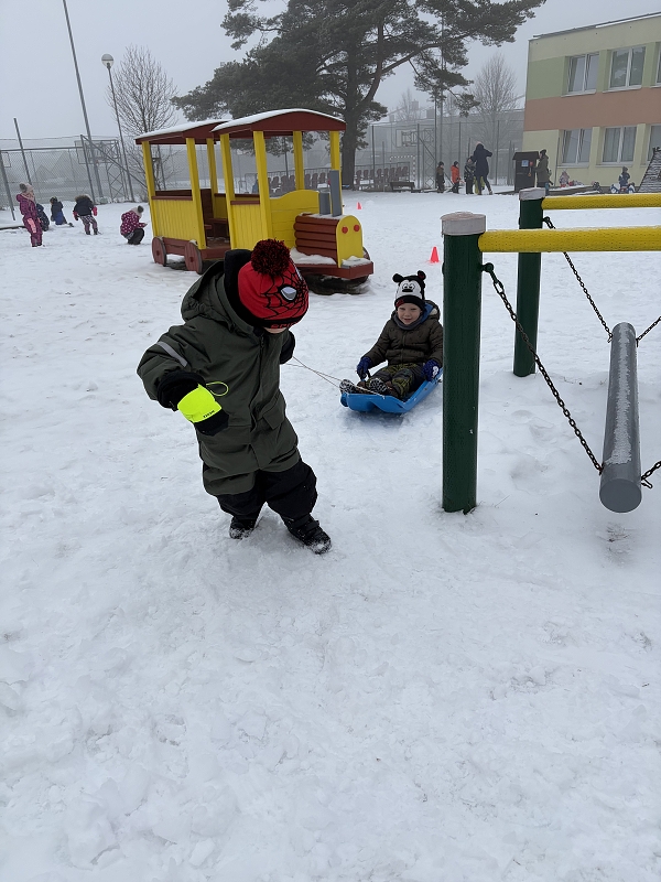 Kočičky na zimní školkiádě