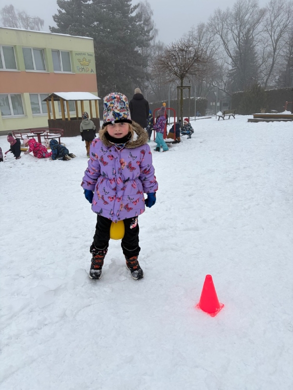 Kočičky na zimní školkiádě
