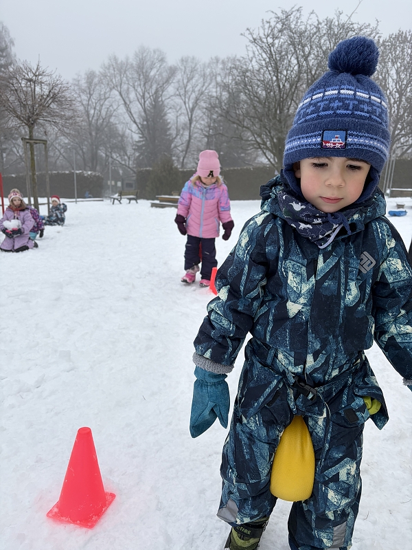 Kočičky na zimní školkiádě