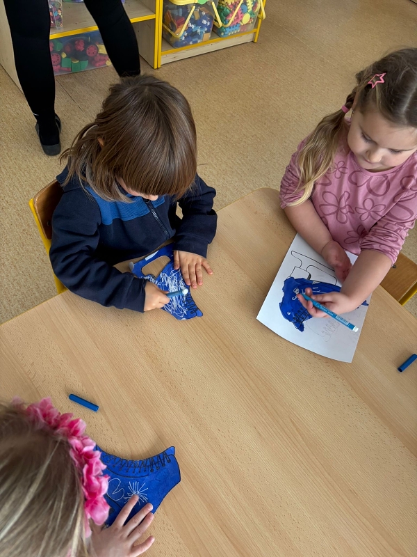 Kočičky tvoří, malují