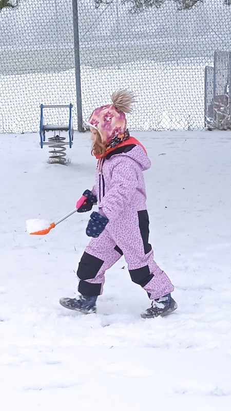 Opičky a zimní školkiáda