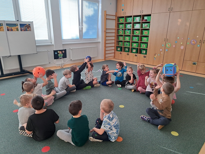 Zimní hrátky ve třídě Veverek