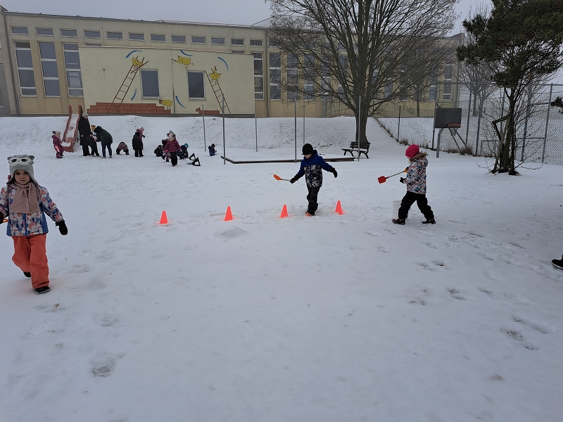 Zimní školkiáda třídy Veverek