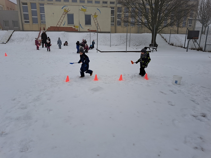 Zimní školkiáda třídy Veverek