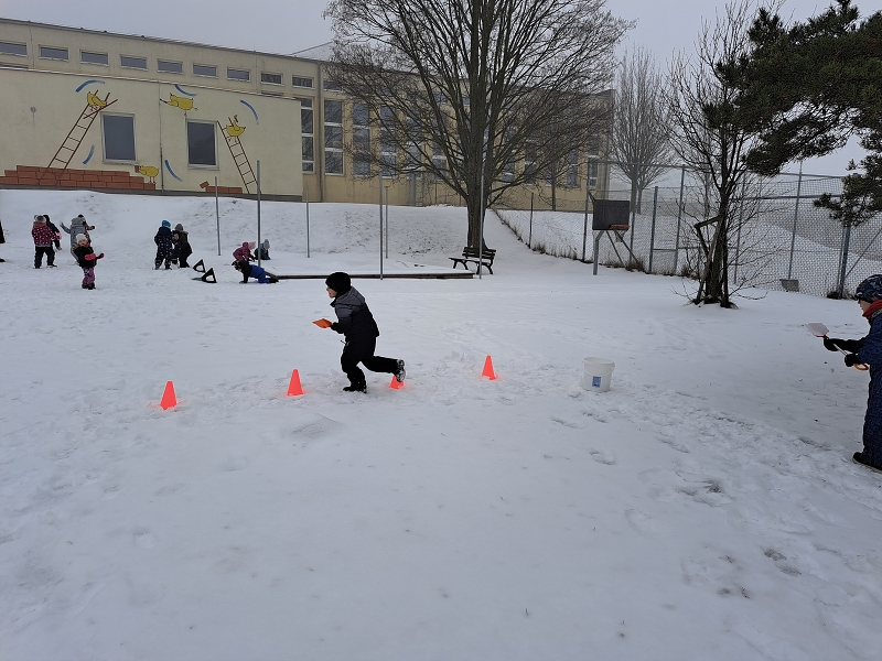 Zimní školkiáda třídy Veverek
