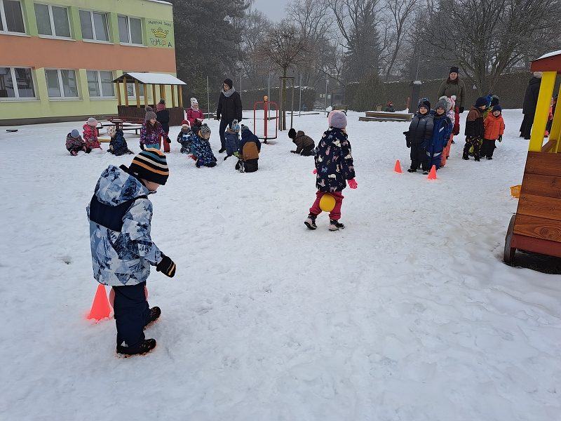 Zimní školkiáda třídy Veverek