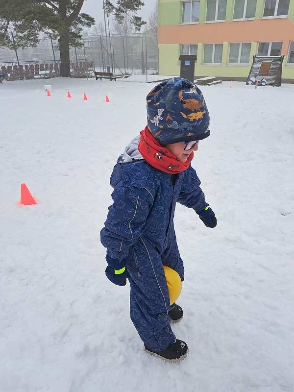 Zimní školkiáda třídy Veverek