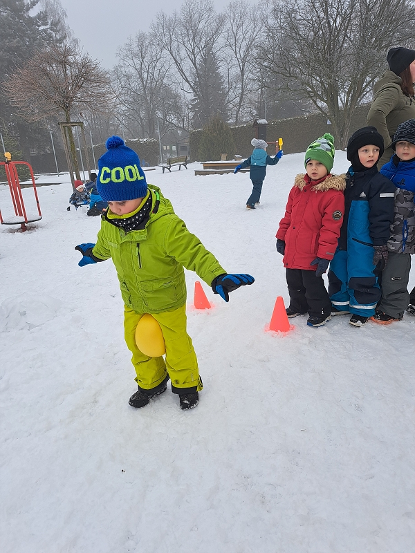 Zimní školkiáda třídy Veverek