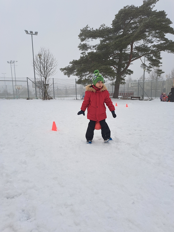 Zimní školkiáda třídy Veverek