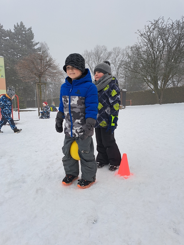 Zimní školkiáda třídy Veverek