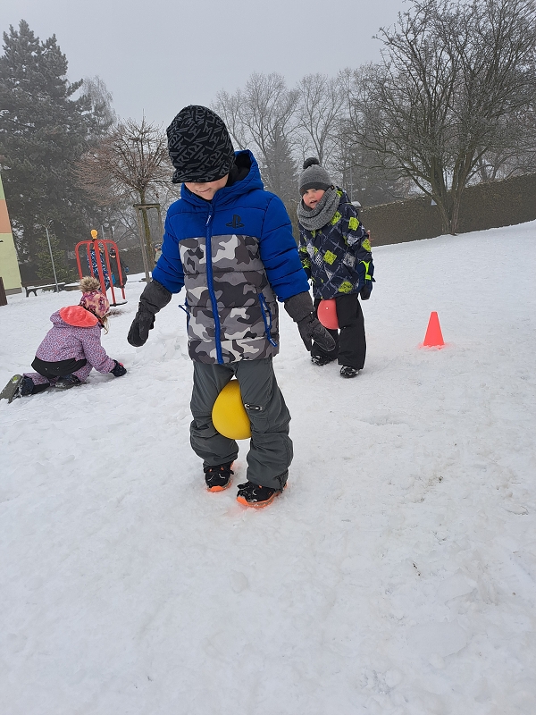 Zimní školkiáda třídy Veverek