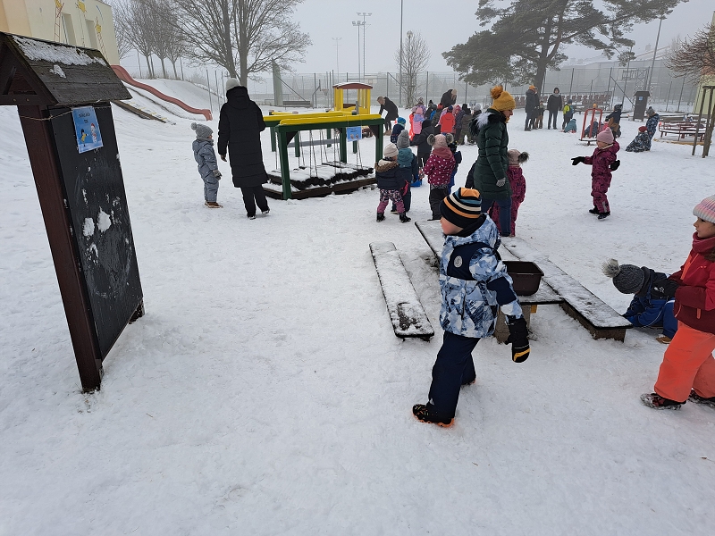 Zimní školkiáda třídy Veverek