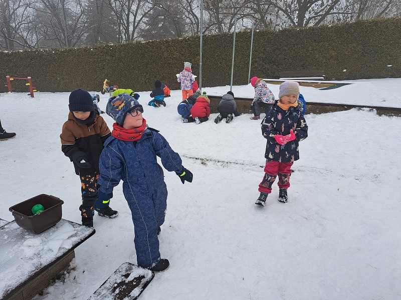 Zimní školkiáda třídy Veverek