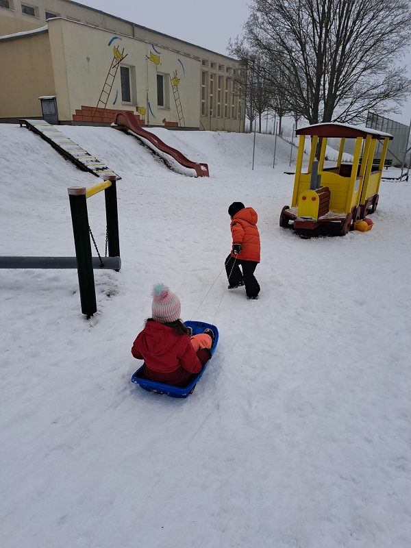 Zimní školkiáda třídy Veverek