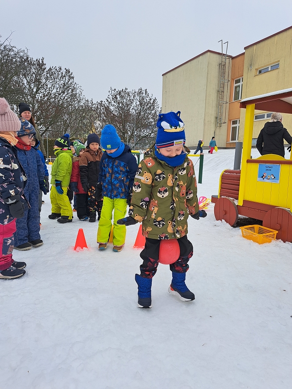 Zimní školkiáda třídy Veverek