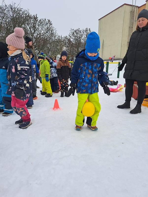 Zimní školkiáda třídy Veverek