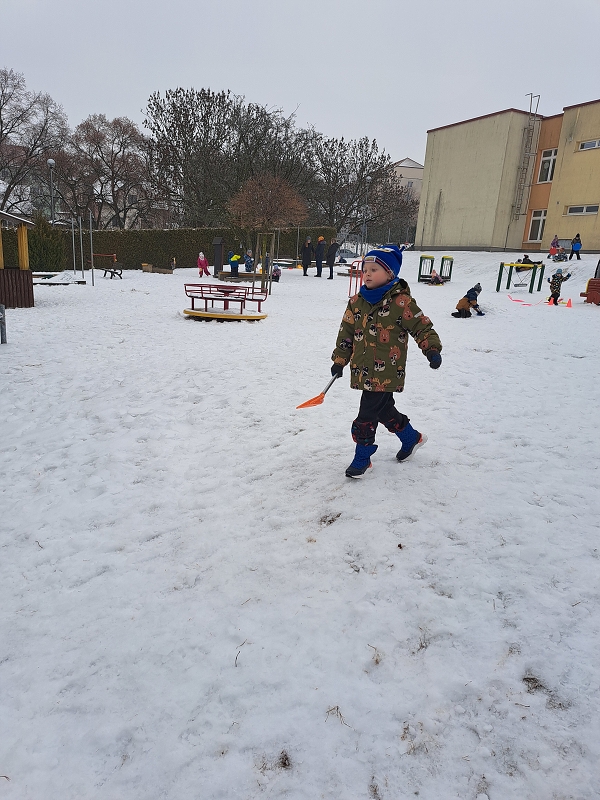 Zimní školkiáda třídy Veverek