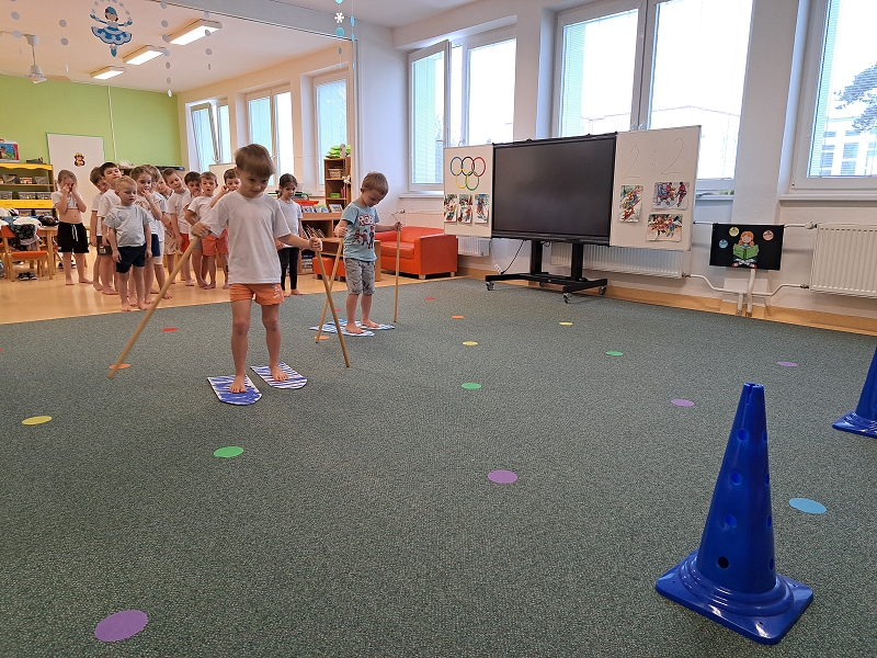 Zimní školkiáda třídy Veverek