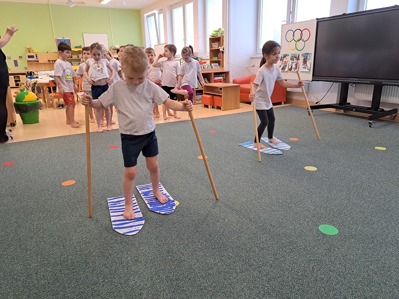 Zimní školkiáda třídy Veverek