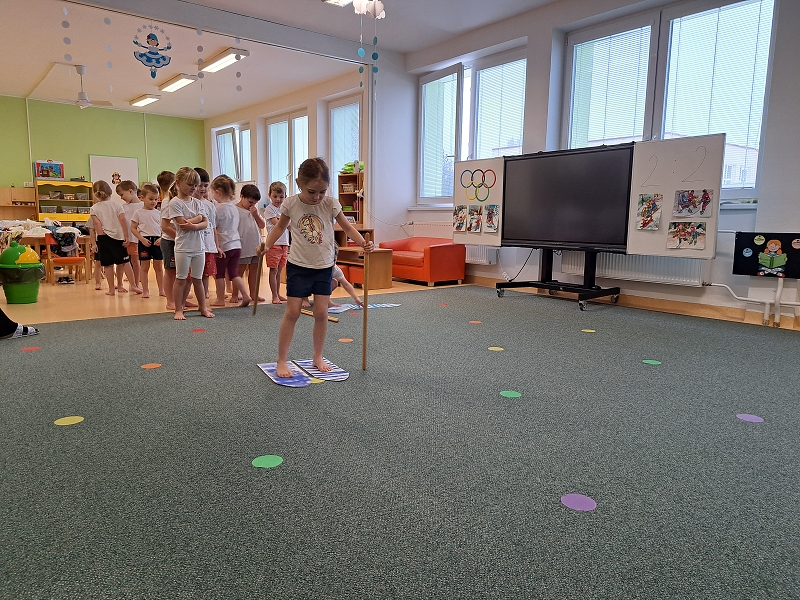 Zimní školkiáda třídy Veverek