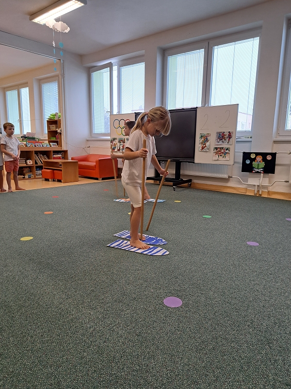 Zimní školkiáda třídy Veverek