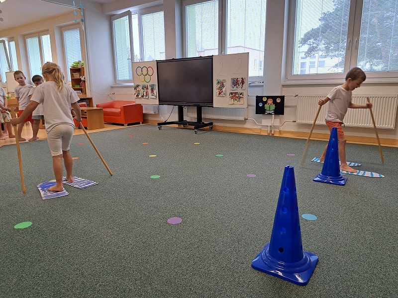 Zimní školkiáda třídy Veverek