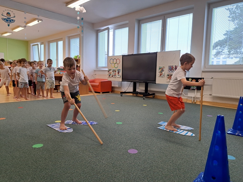 Zimní školkiáda třídy Veverek