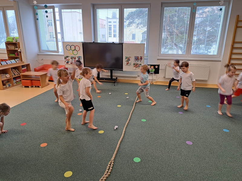 Zimní školkiáda třídy Veverek