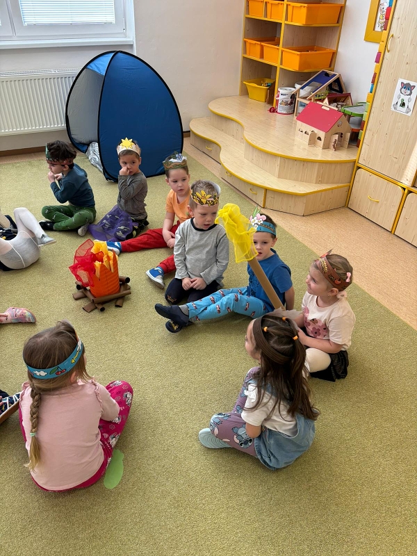 Kočičky a pohádka o dvanácti měsíčkách