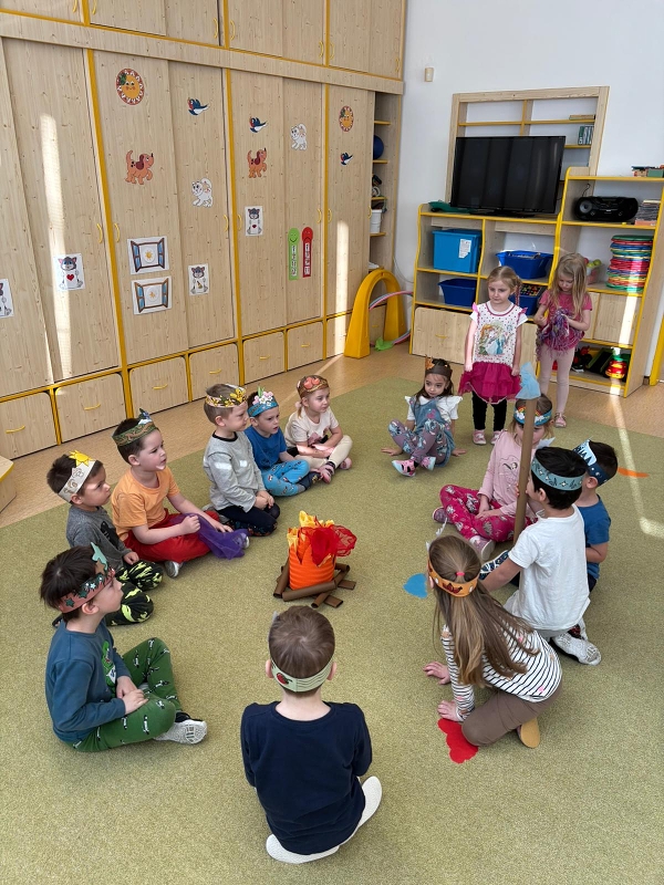 Kočičky a pohádka o dvanácti měsíčkách