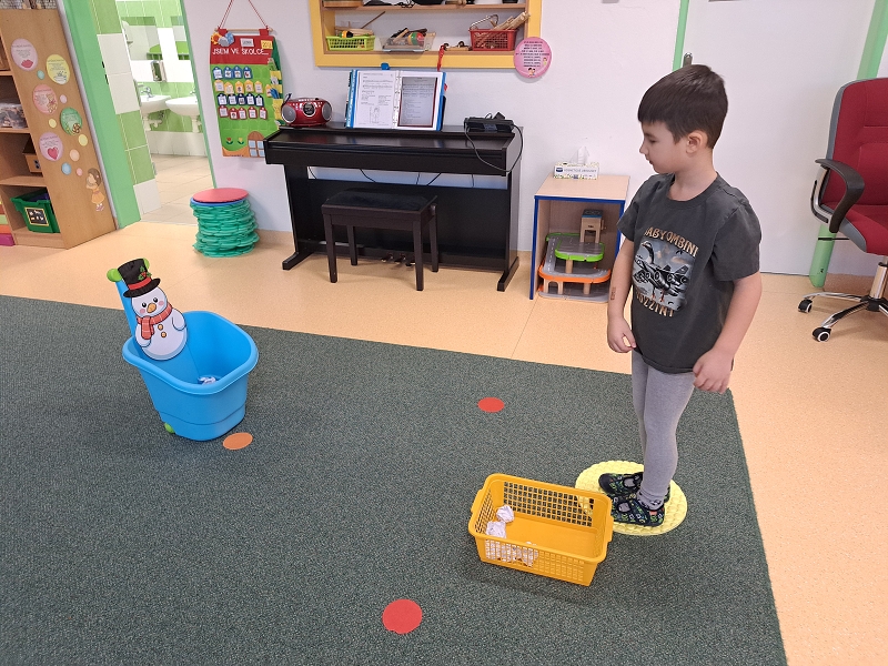 O 12 Měsíčkách aneb povídání o ročních dobách