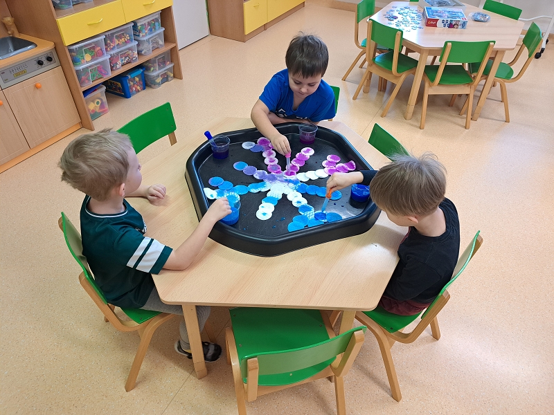 O 12 Měsíčkách aneb povídání o ročních dobách