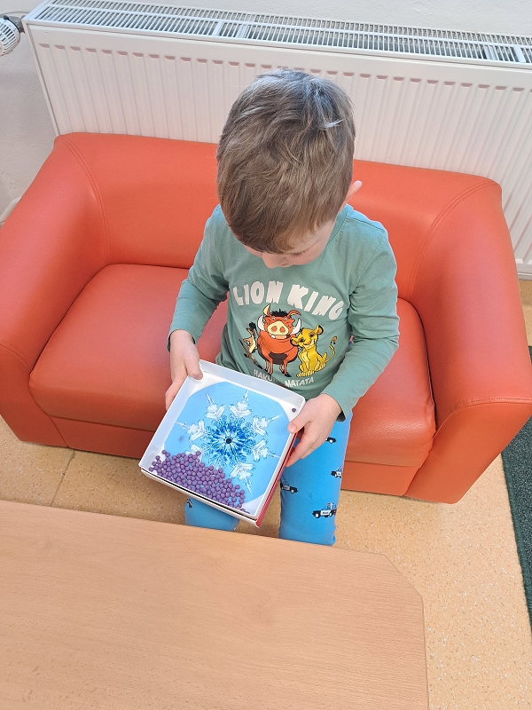 O 12 Měsíčkách aneb povídání o ročních dobách