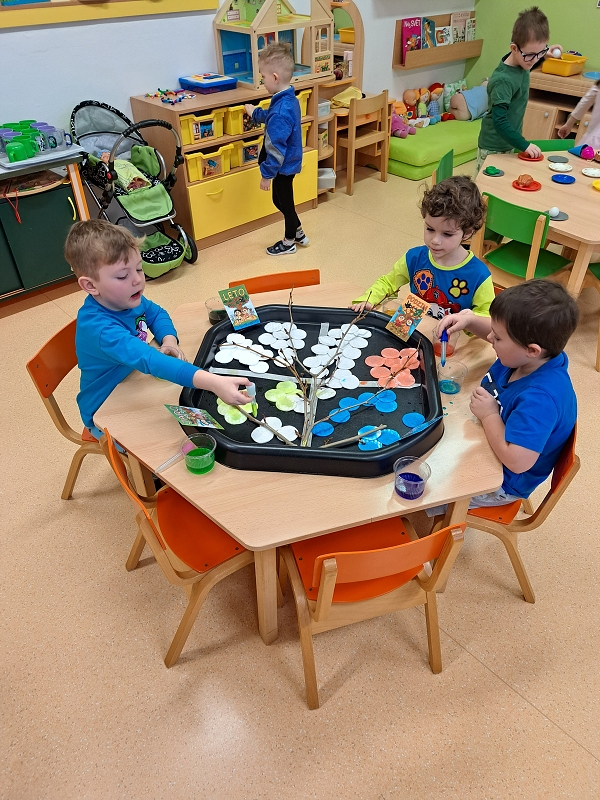 O 12 Měsíčkách aneb povídání o ročních dobách