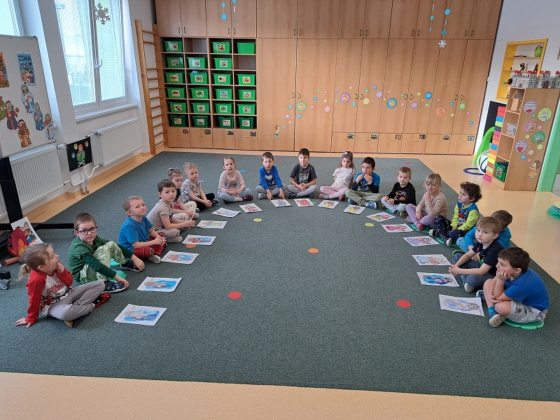 O 12 Měsíčkách aneb povídání o ročních dobách