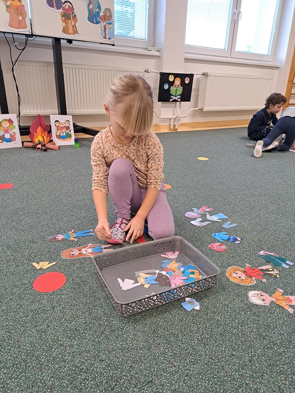 O 12 Měsíčkách aneb povídání o ročních dobách