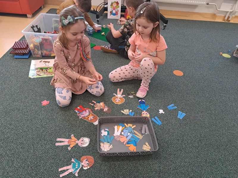 O 12 Měsíčkách aneb povídání o ročních dobách