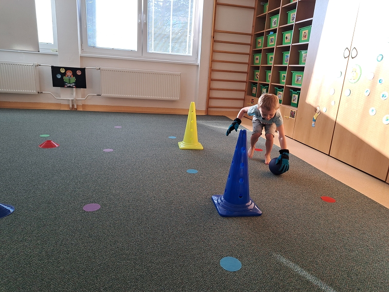 O 12 Měsíčkách aneb povídání o ročních dobách