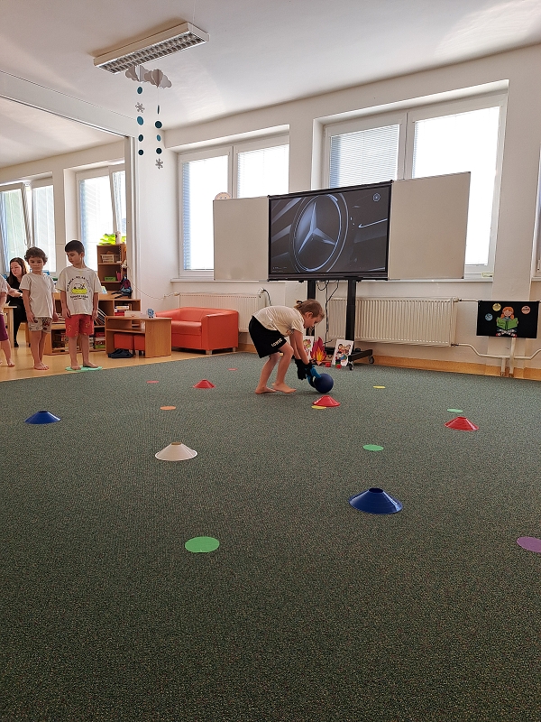 O 12 Měsíčkách aneb povídání o ročních dobách