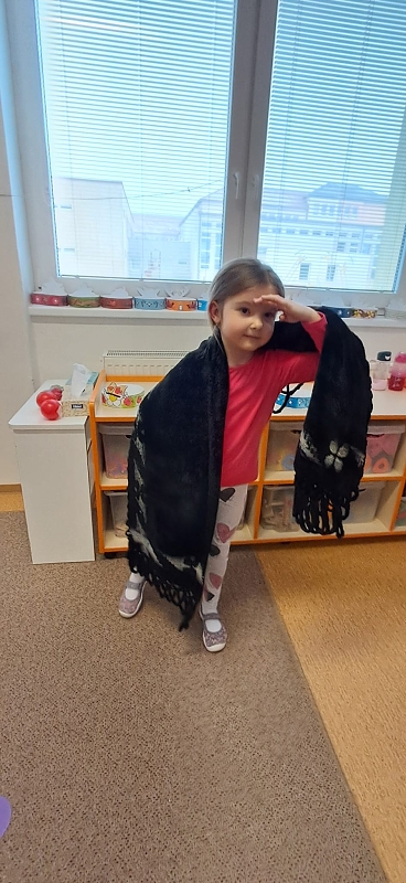 Pohádka - O DVANÁCTI MĚSÍČKÁCH - Opičky