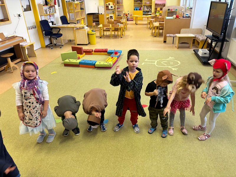 Kočičky a pohádka O Koblížkovi