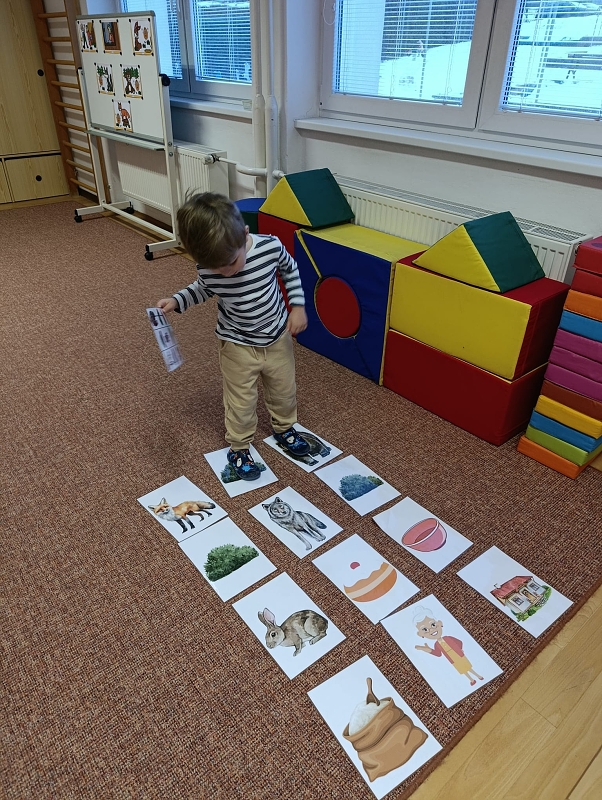 Pohádka O Koblížkovi ve třídě Broučků